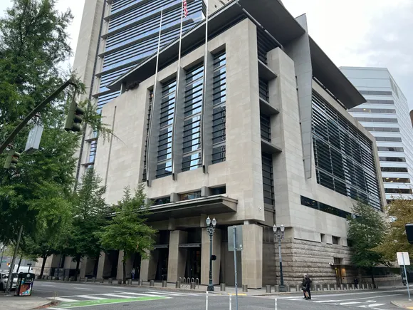 俄勒冈州包装EPR集体诉讼矛头指向DEQ局长